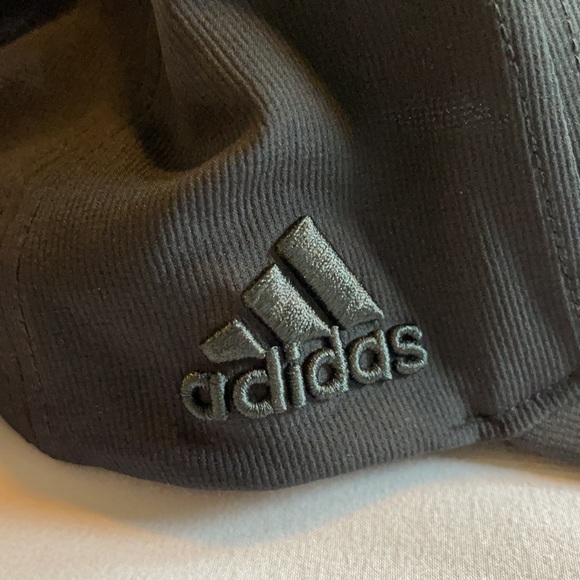 Black Adidas golf hat - Picture 4 of 6